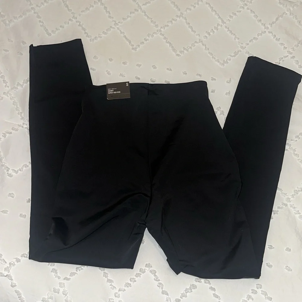 Express Body Contour Pant - Picture 6 of 7